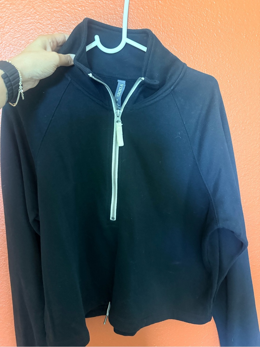 Vuori Navy Zip up sweater